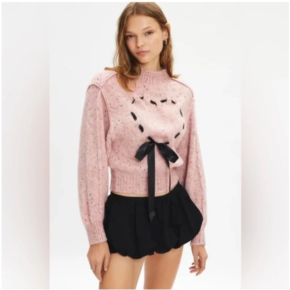 NWT Urban Outfitters Kimchi Blue Elise Heart Ribbon Bow Crew Neck Sweater - Picture 3 of 3